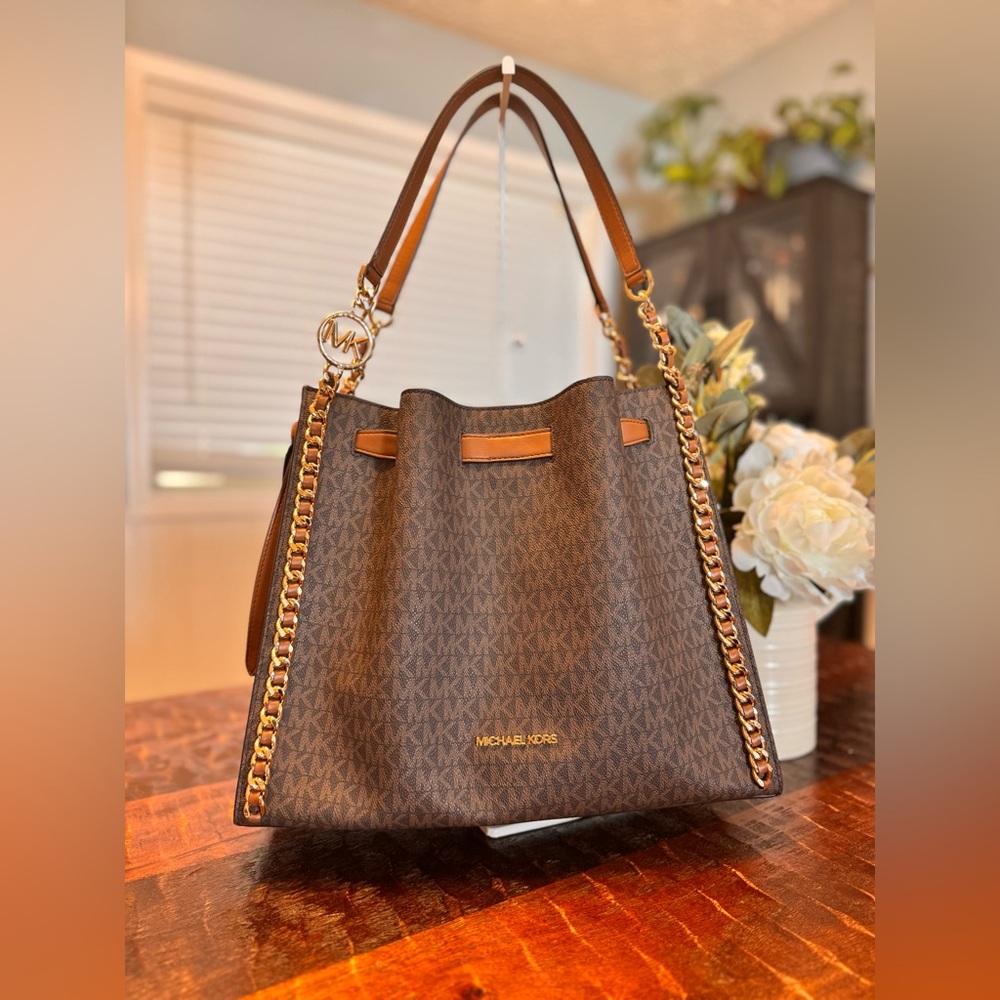 MICHAEL KORS Mina Large Signature Logo Chain Shoulder Bag